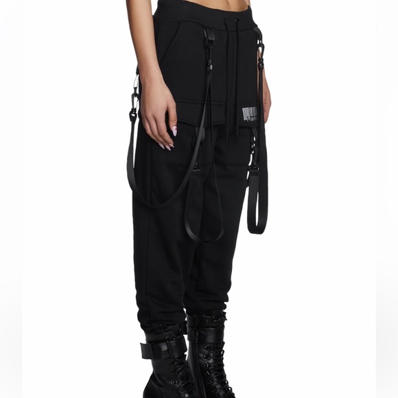 NWOT Black Strap Detail Cargo Joggers size M - Picture 3 of 5